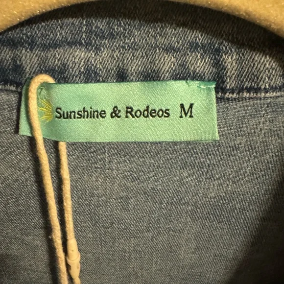 Denim vest, size medium,Sunshine and Rodeos - Picture 6 of 8